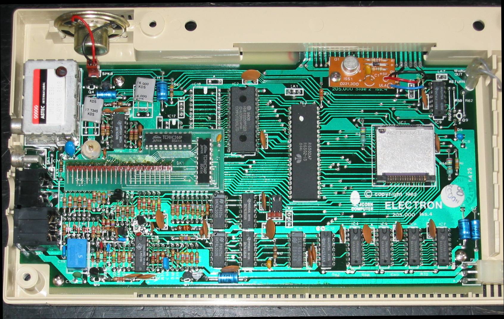 M2105 motherboard Hi-Res